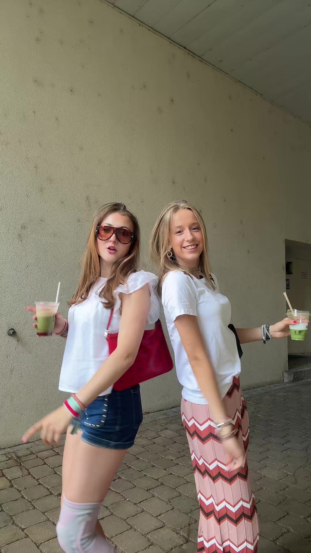 @ella_cdn