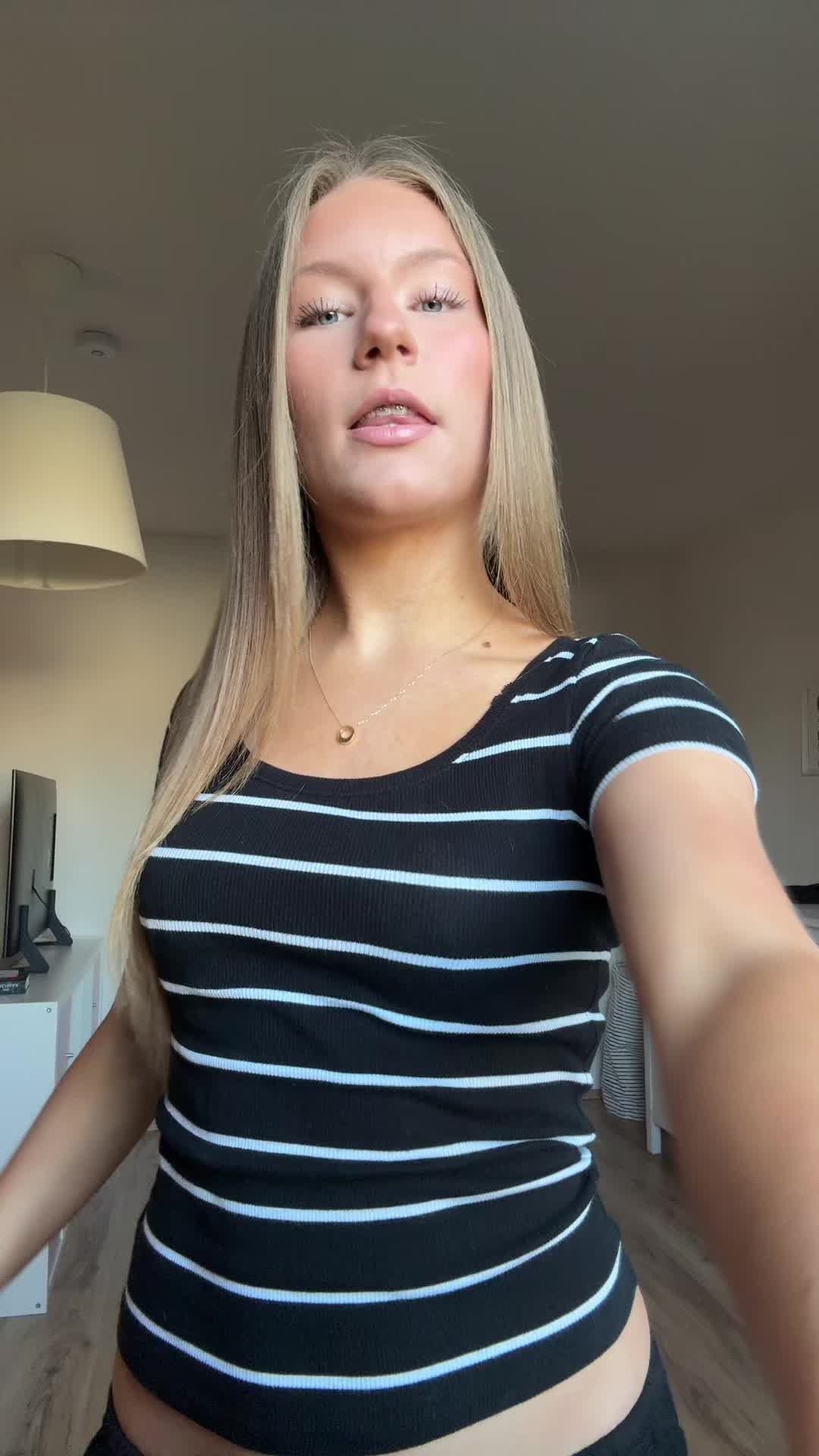 @slrlara