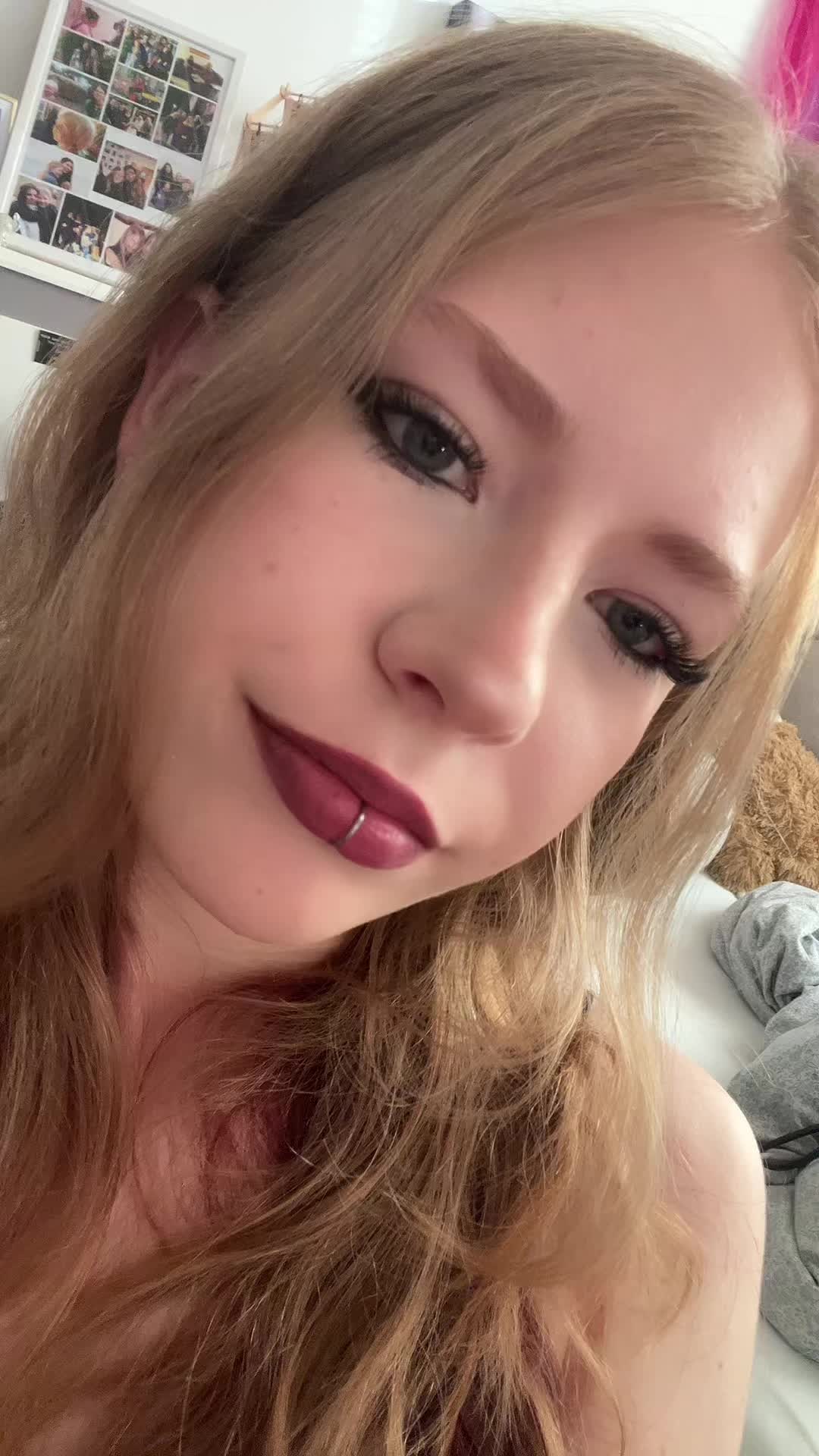 @⫷꧁༺𝒜𝓃𝓃𝒶༻꧂⫸