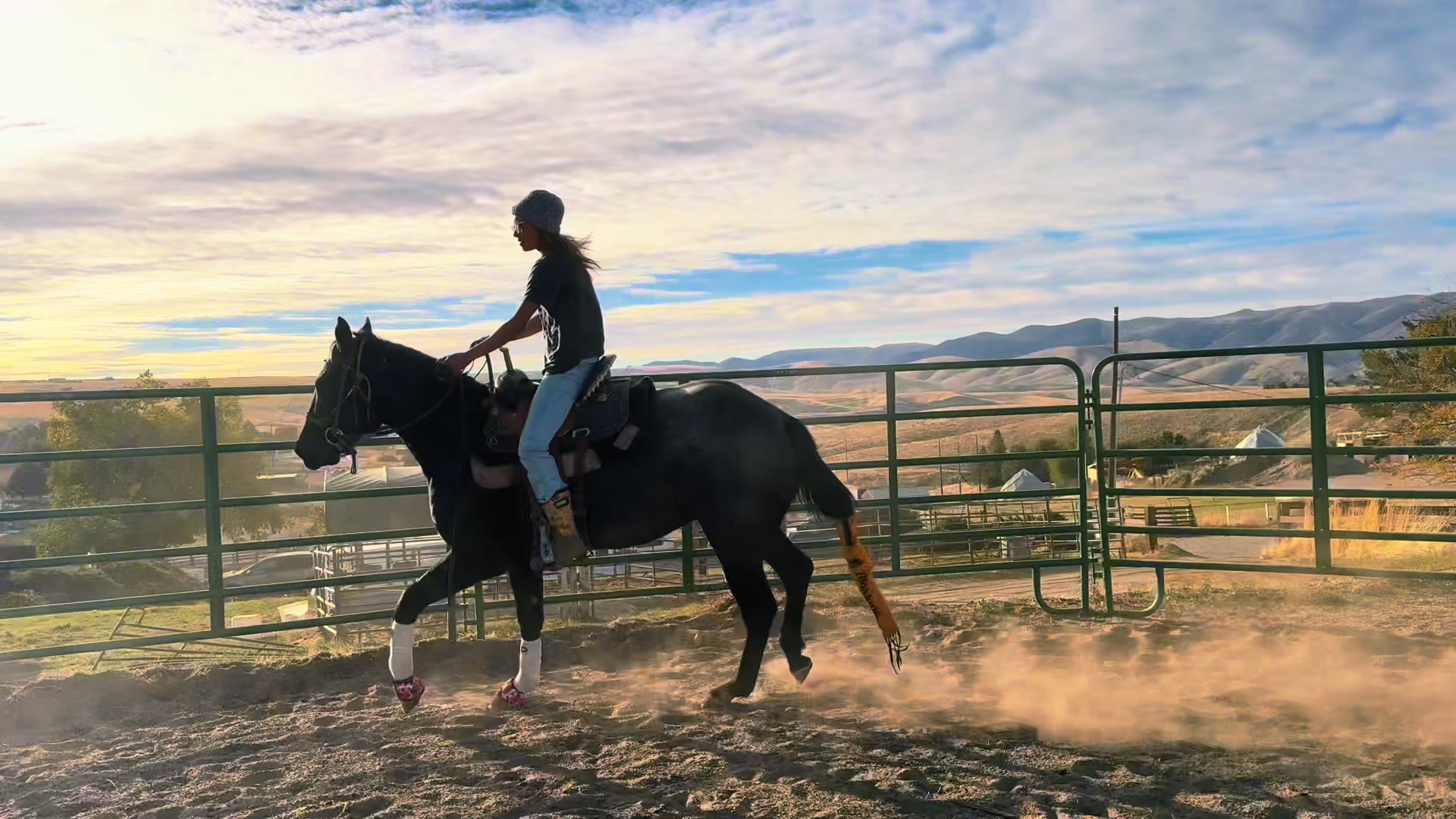 @Cowgirl Tuff Colt Training ❤️