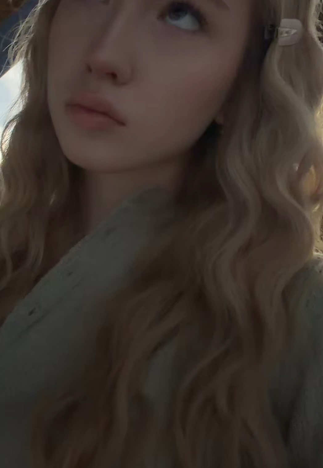 @😸