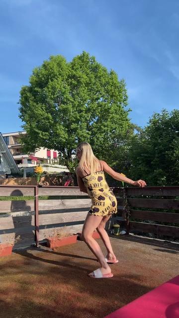 @adeluza85