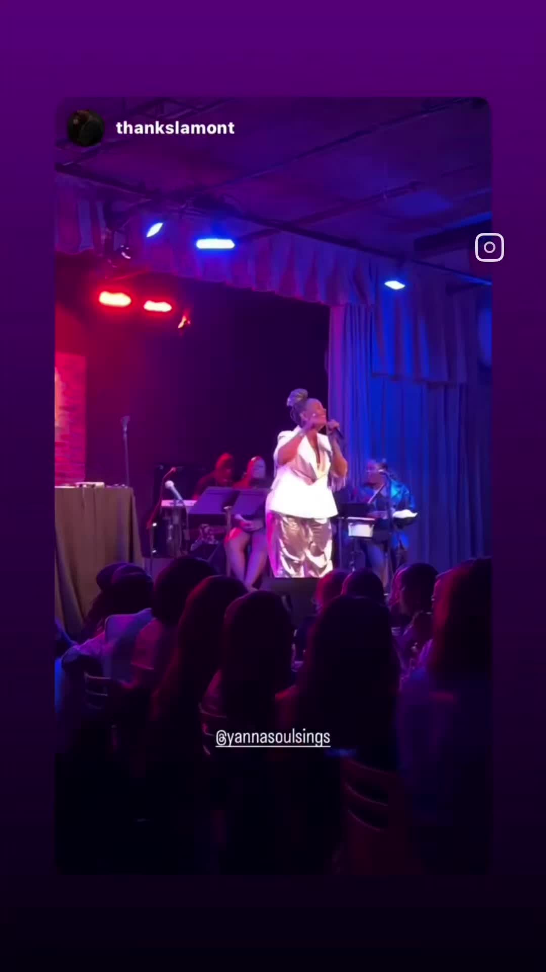 @VIBES LIVE CHICAGO