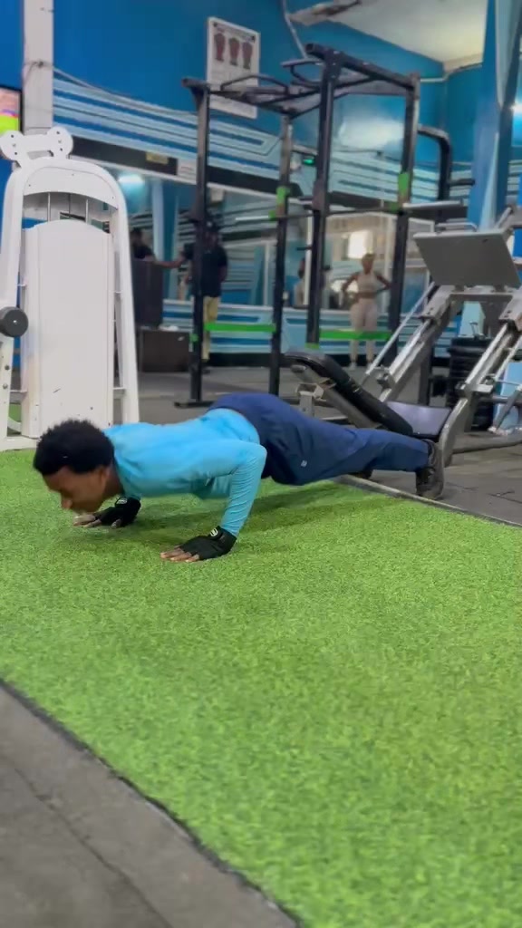 @EBWALLYFITNESS 🇬🇲💪