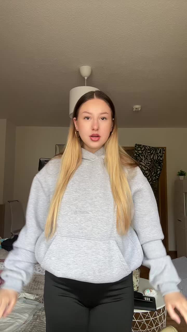 @𝒏𝒆𝒍𝒆 𝒓𝒆𝒏𝒆𝒆 🧎🏼&zwj;♀️