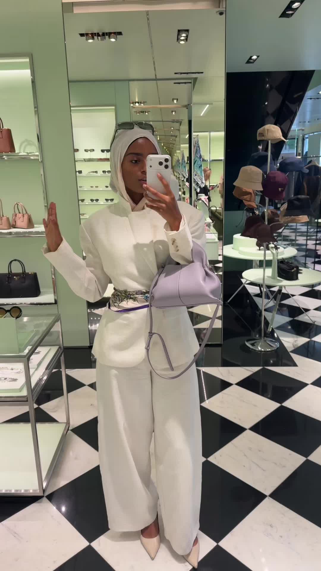 @wolfieaziza