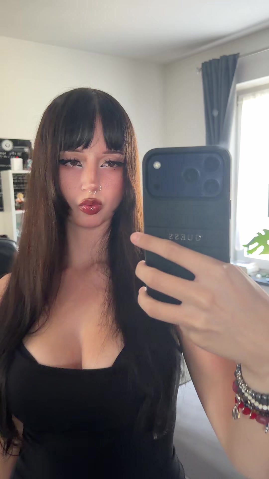 @𝖺𝗅𝗂𝗇𝖺