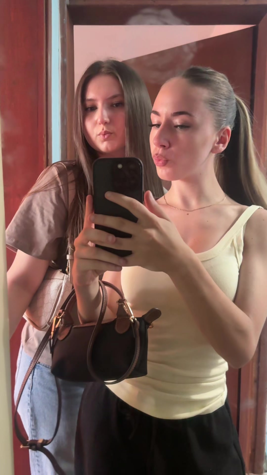 @annaa