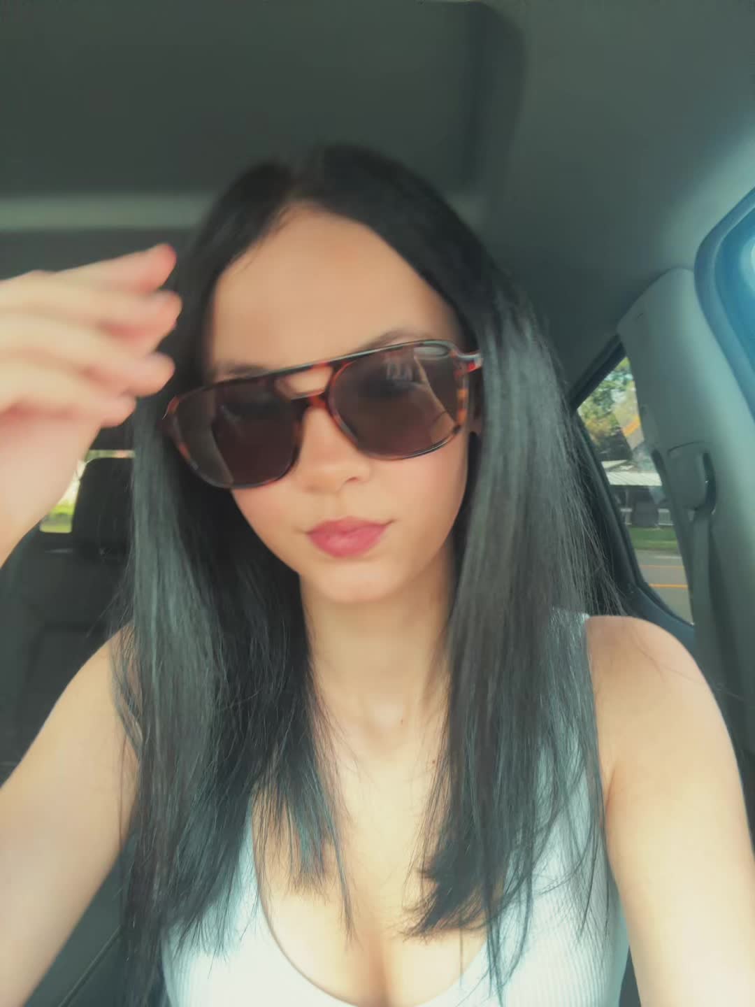 @bella