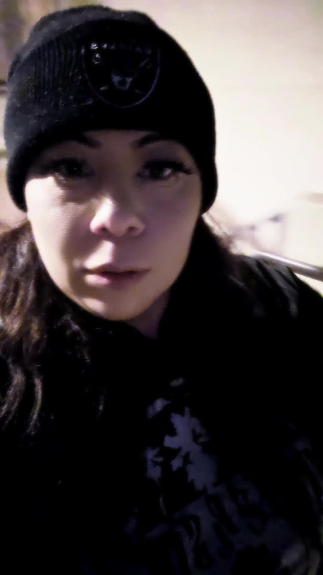 @mzfcknd32y