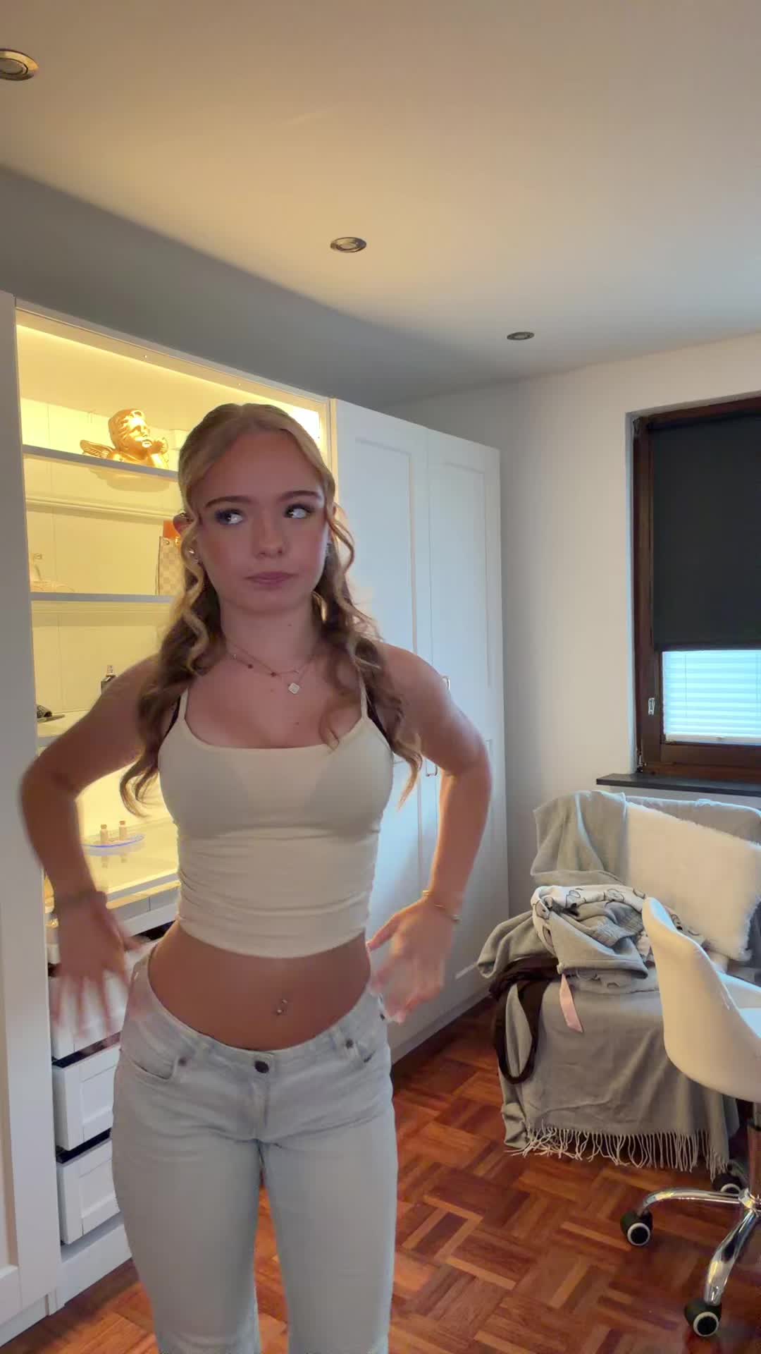 @romy_ronm