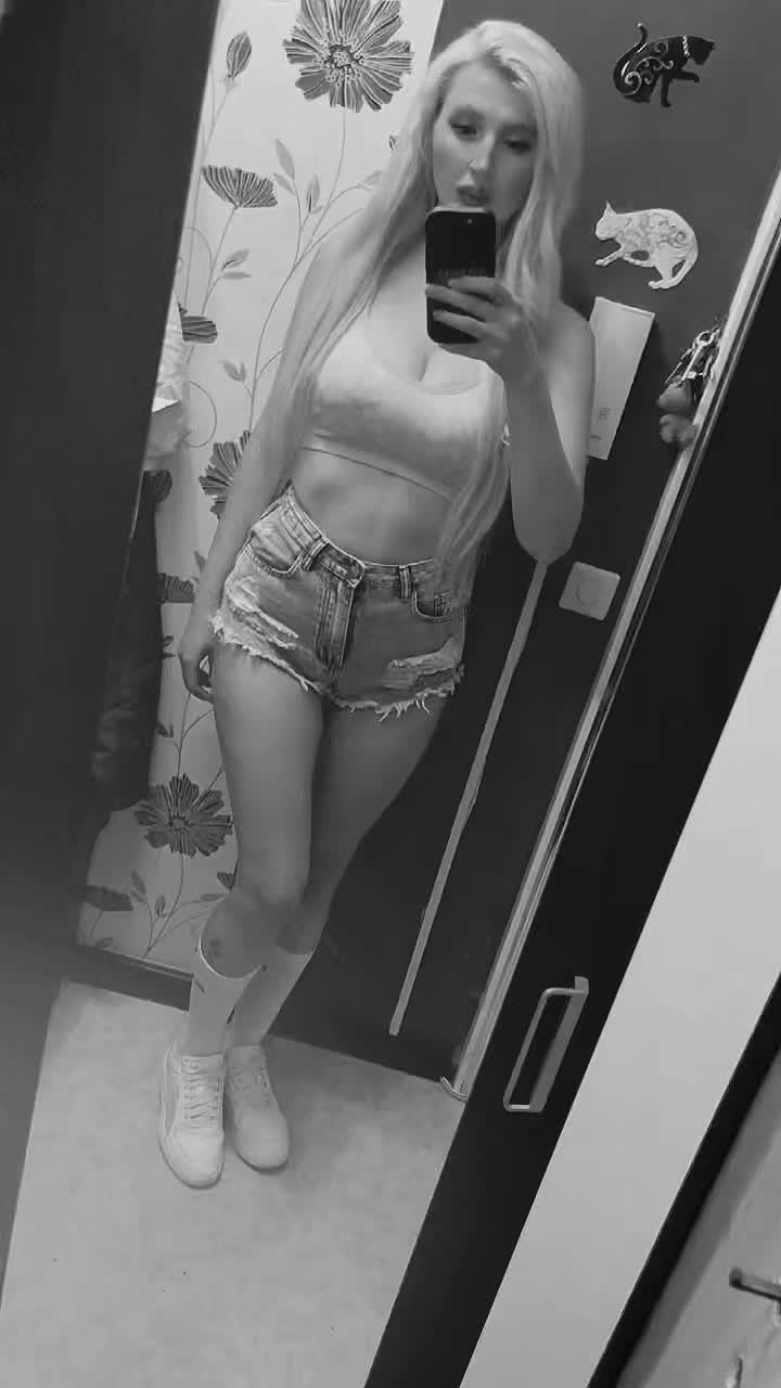 @♋️𝓒𝓱𝓮𝓻𝓻𝔂 ♡