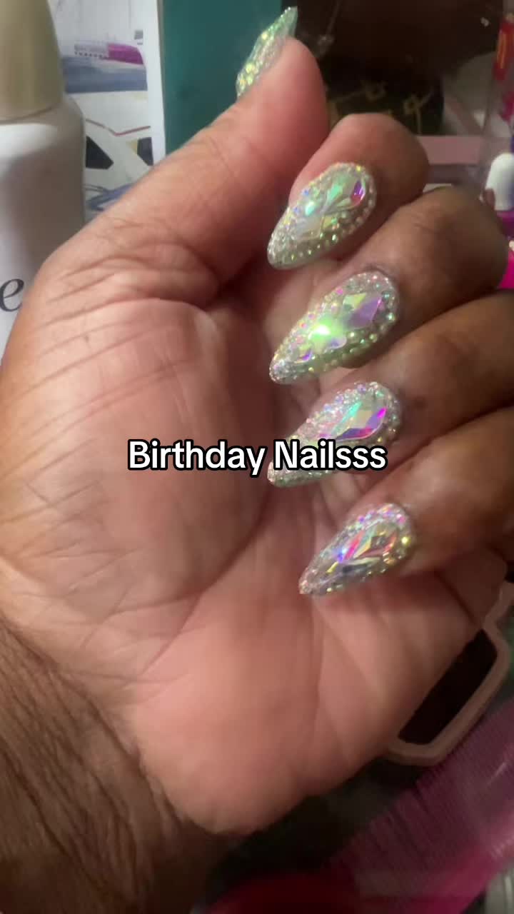 @Leshaa ColorWigz