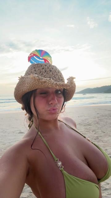 @annamarrazzo