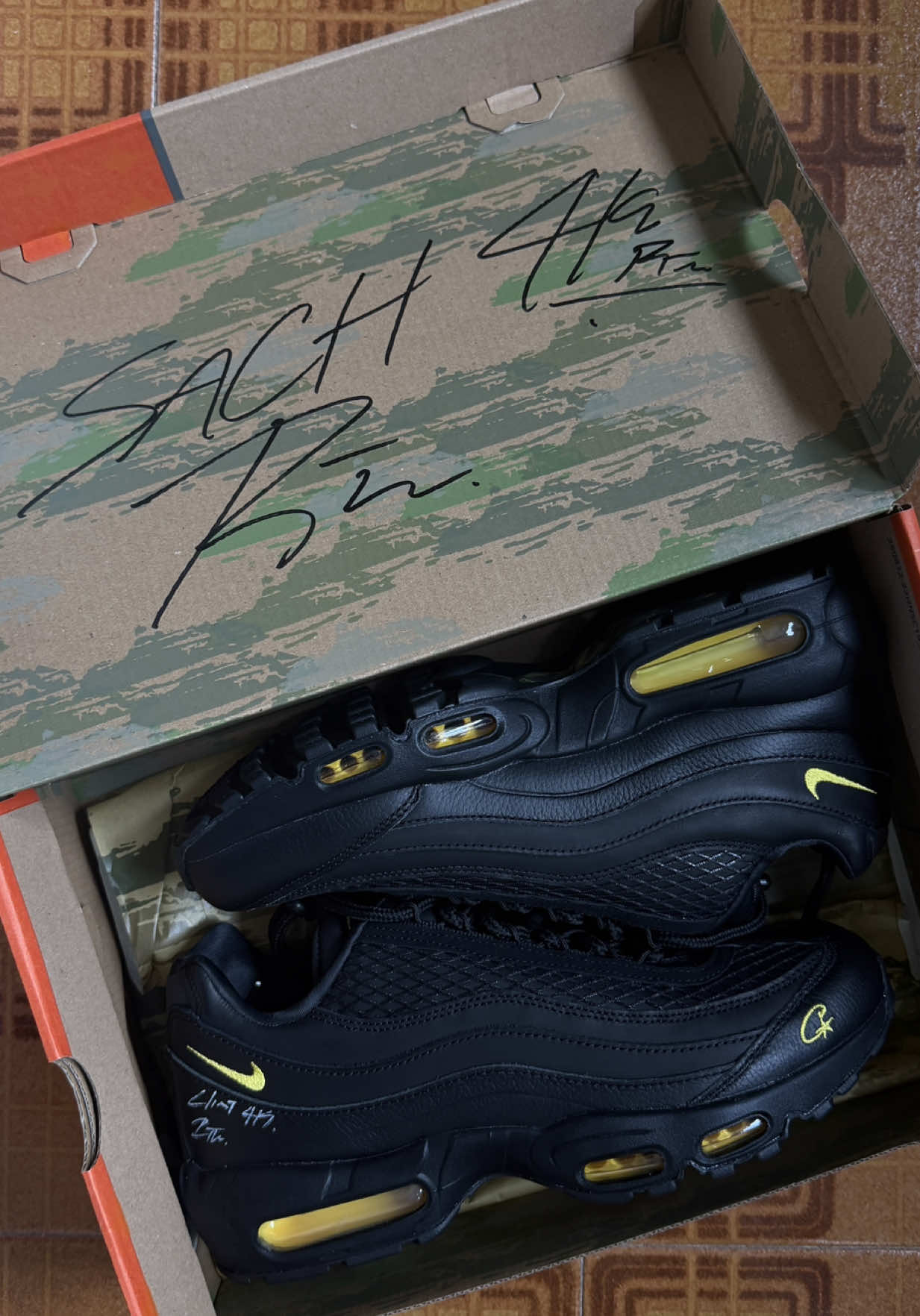 @Sach - Sneakers & Streetwear
