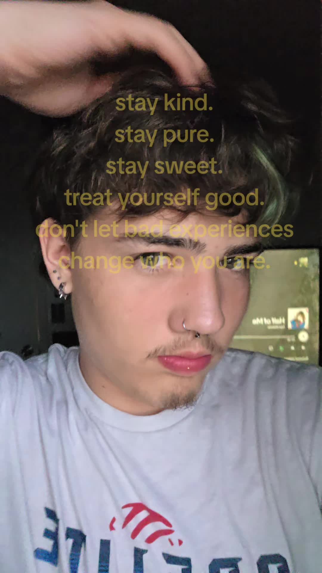 @👾