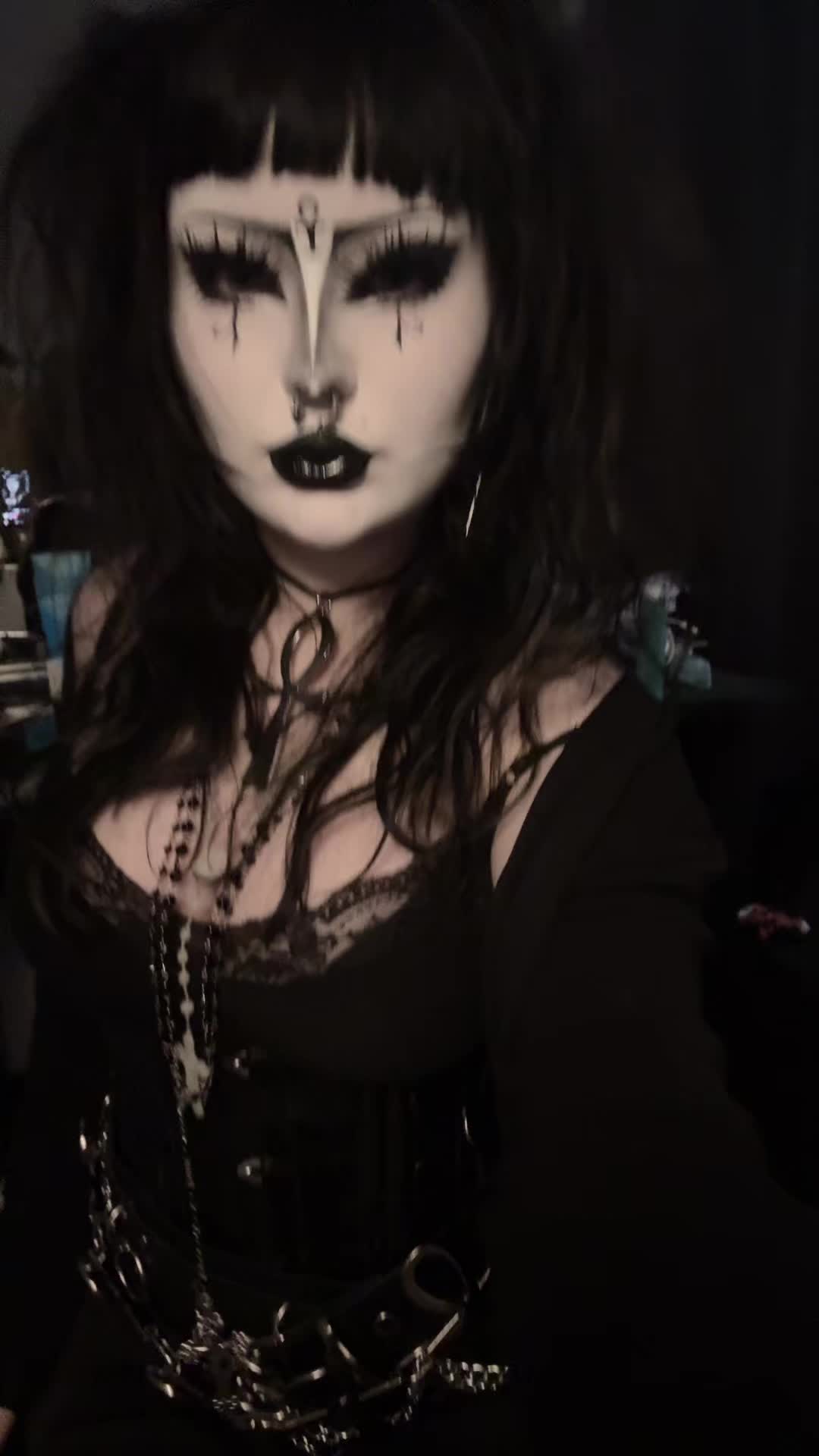 @🦇☥ ᘿᒪᒪᗩ ☥🦇
