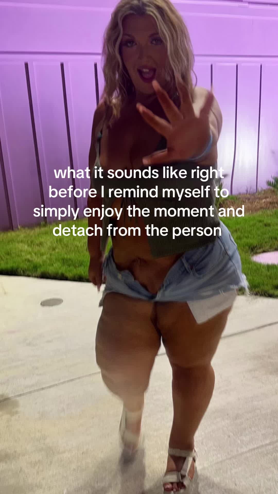@Shespinkplush