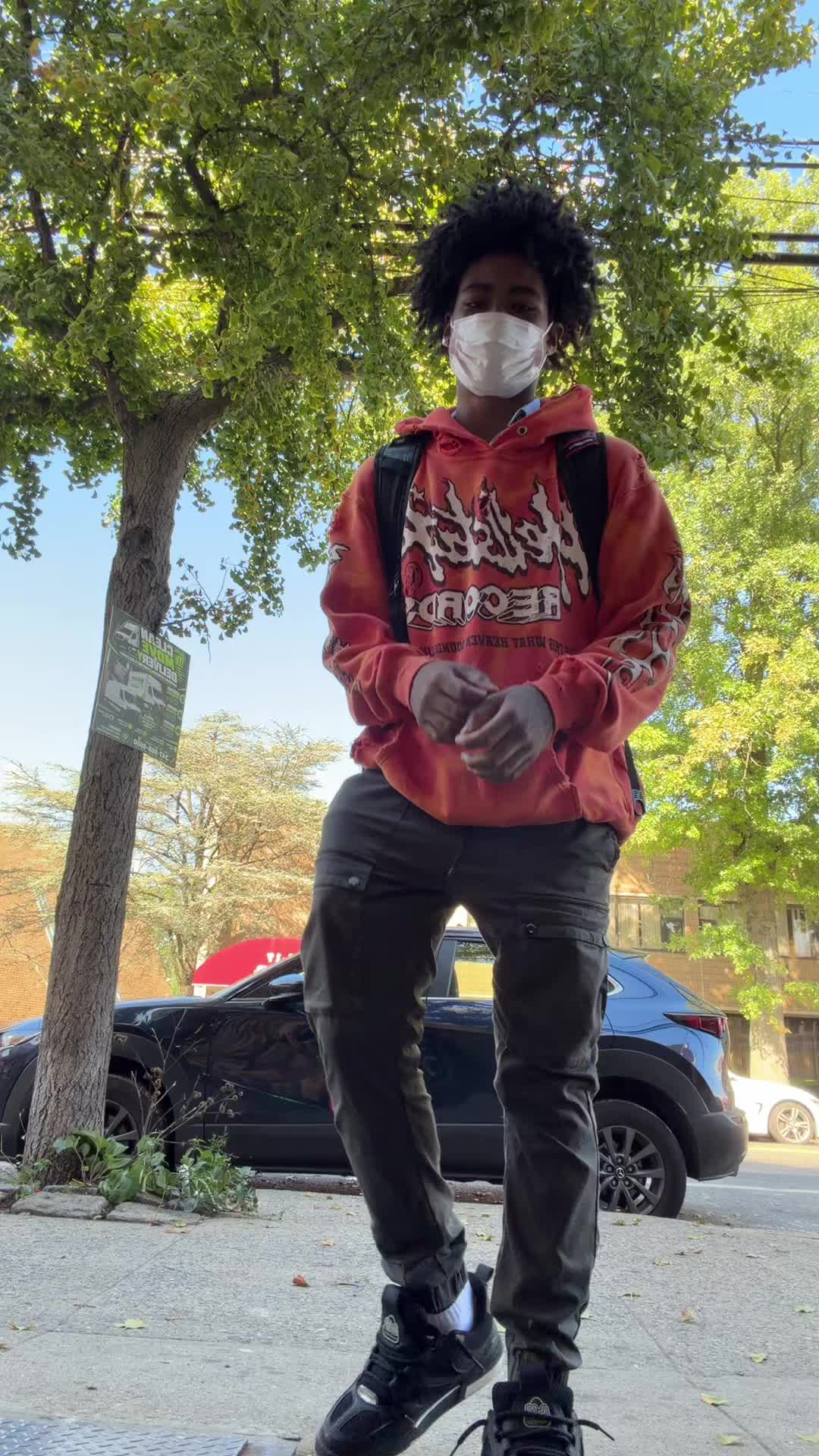 @$B🦍