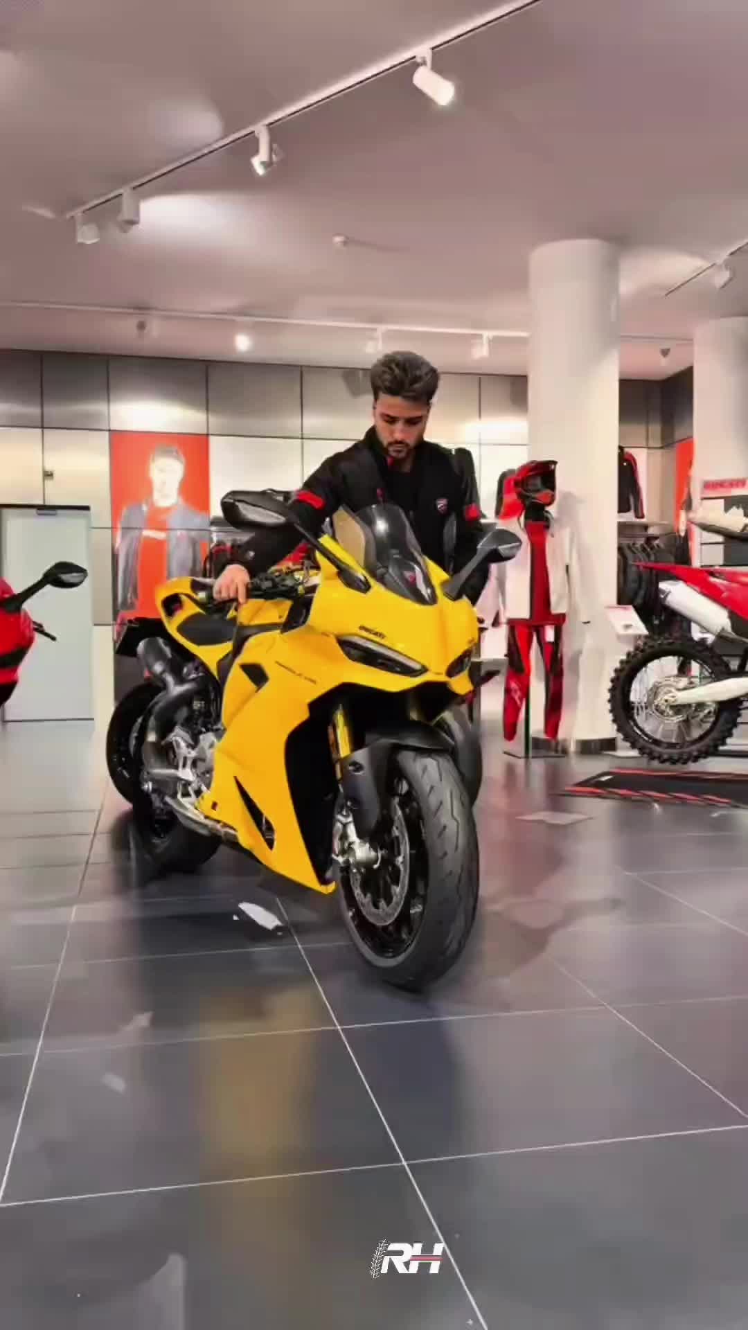 @Ride hub