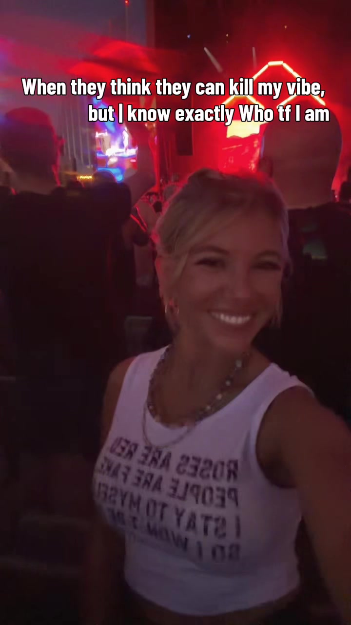 @GirlnxtDoor
