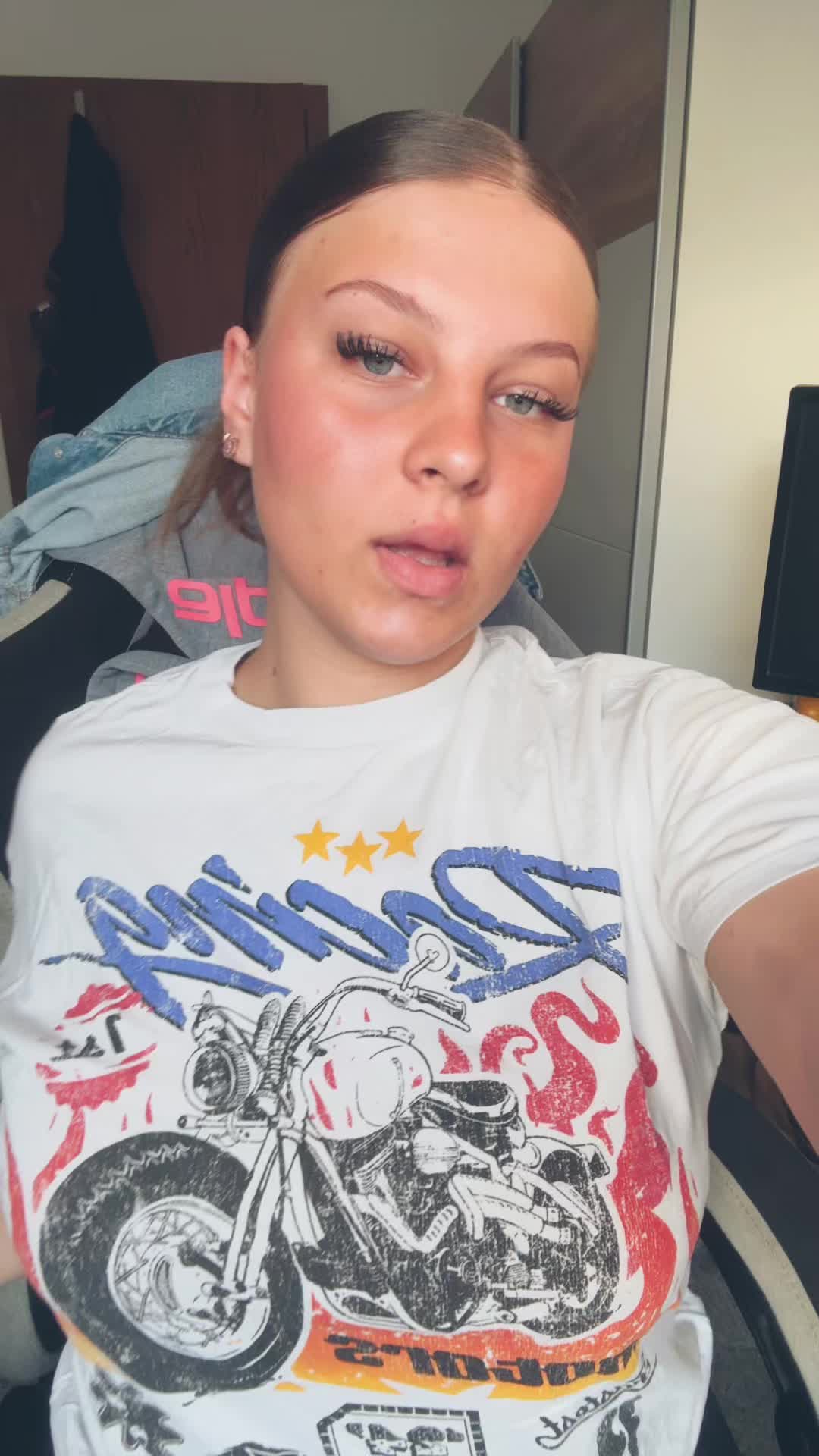 @💋