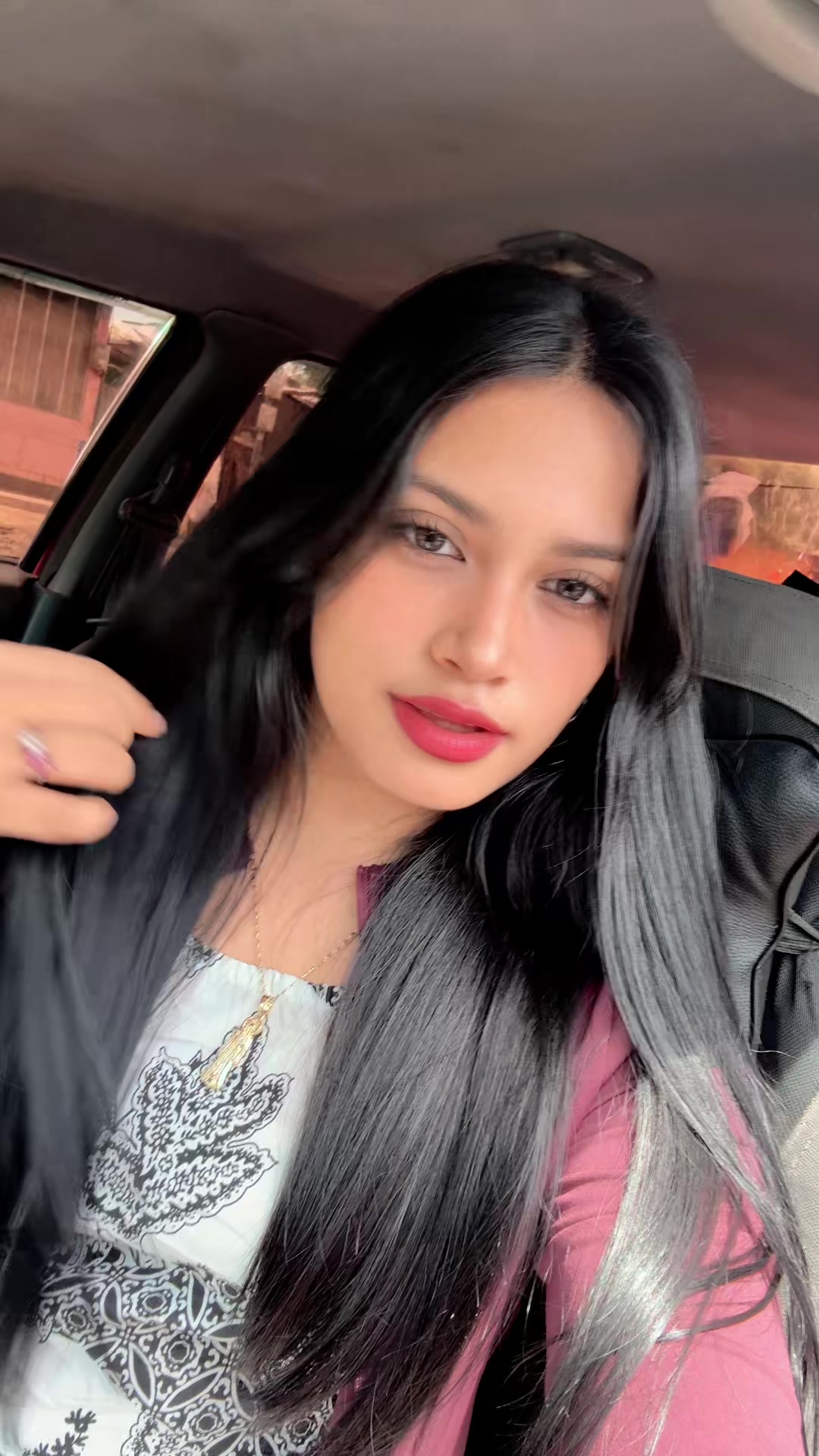 @Christine González