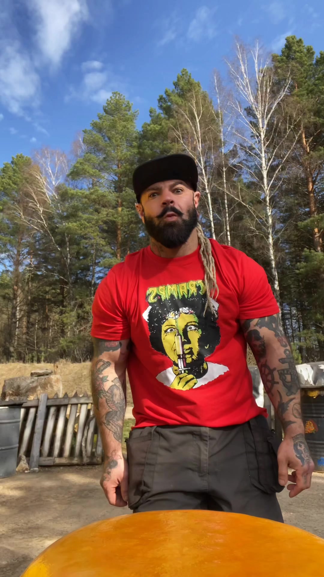 hey besties get your lashes @crispinbb | ashley arambula ⭐️ (@ashleyarambulaa)