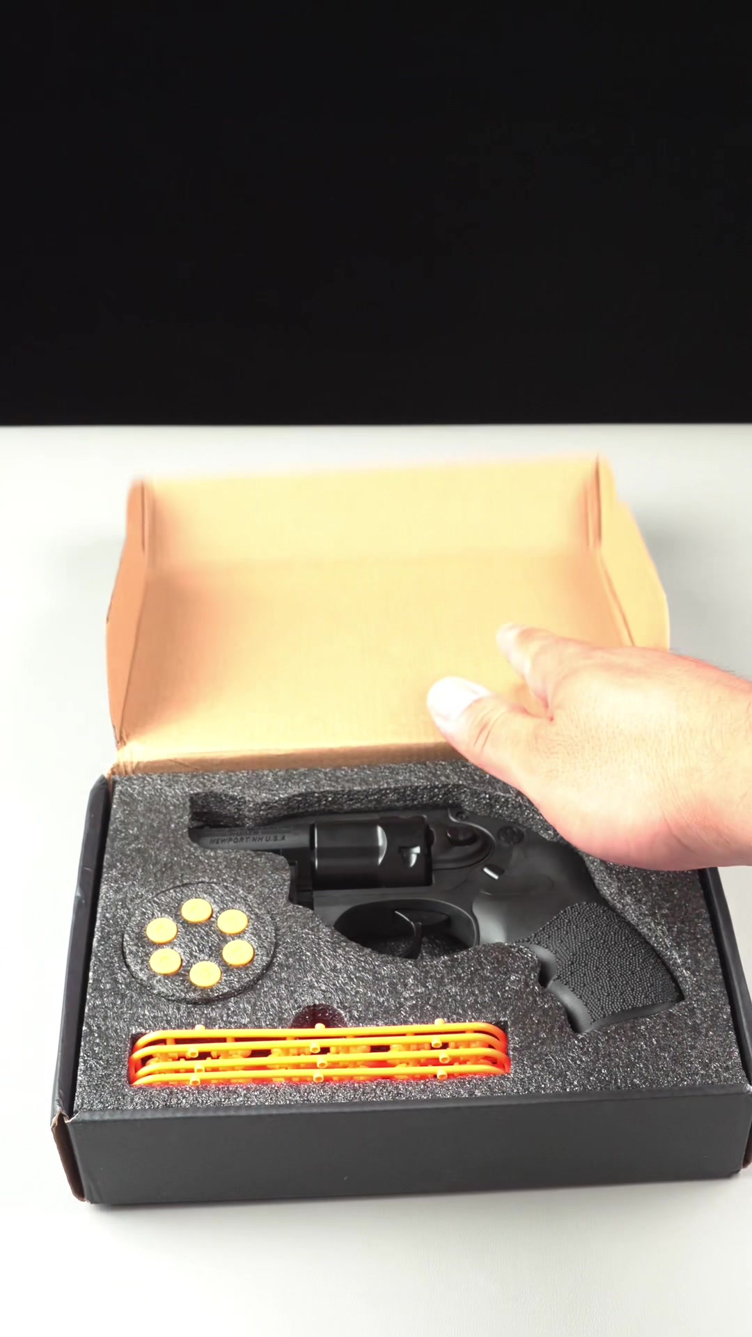 @akagtoy.com