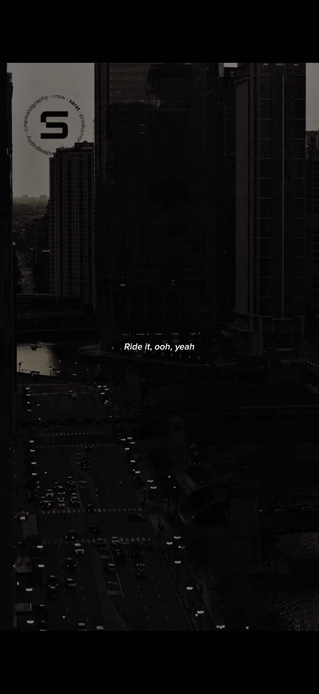 @🎧