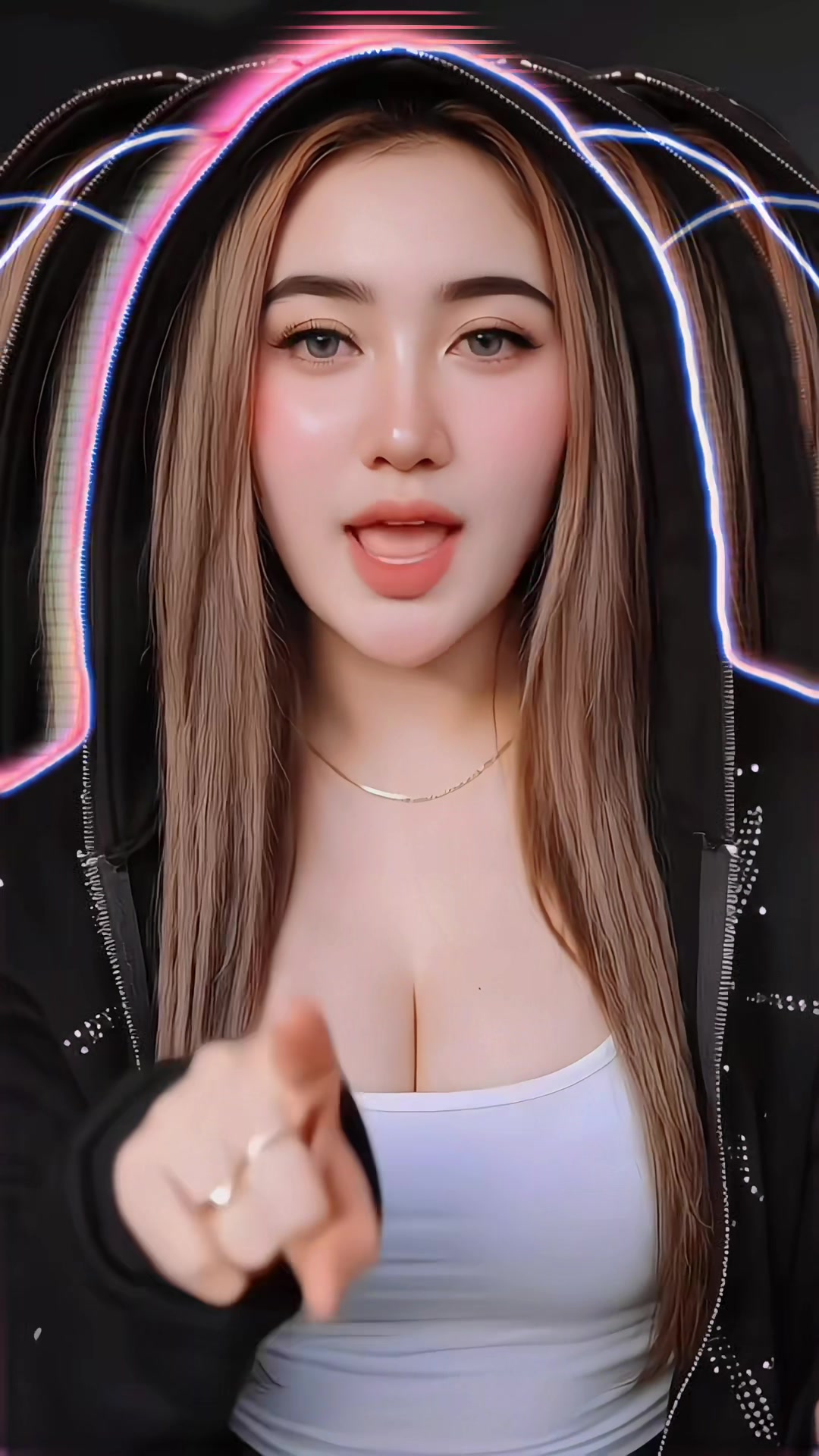 @O L L A ๐ฅ๐๏ธ