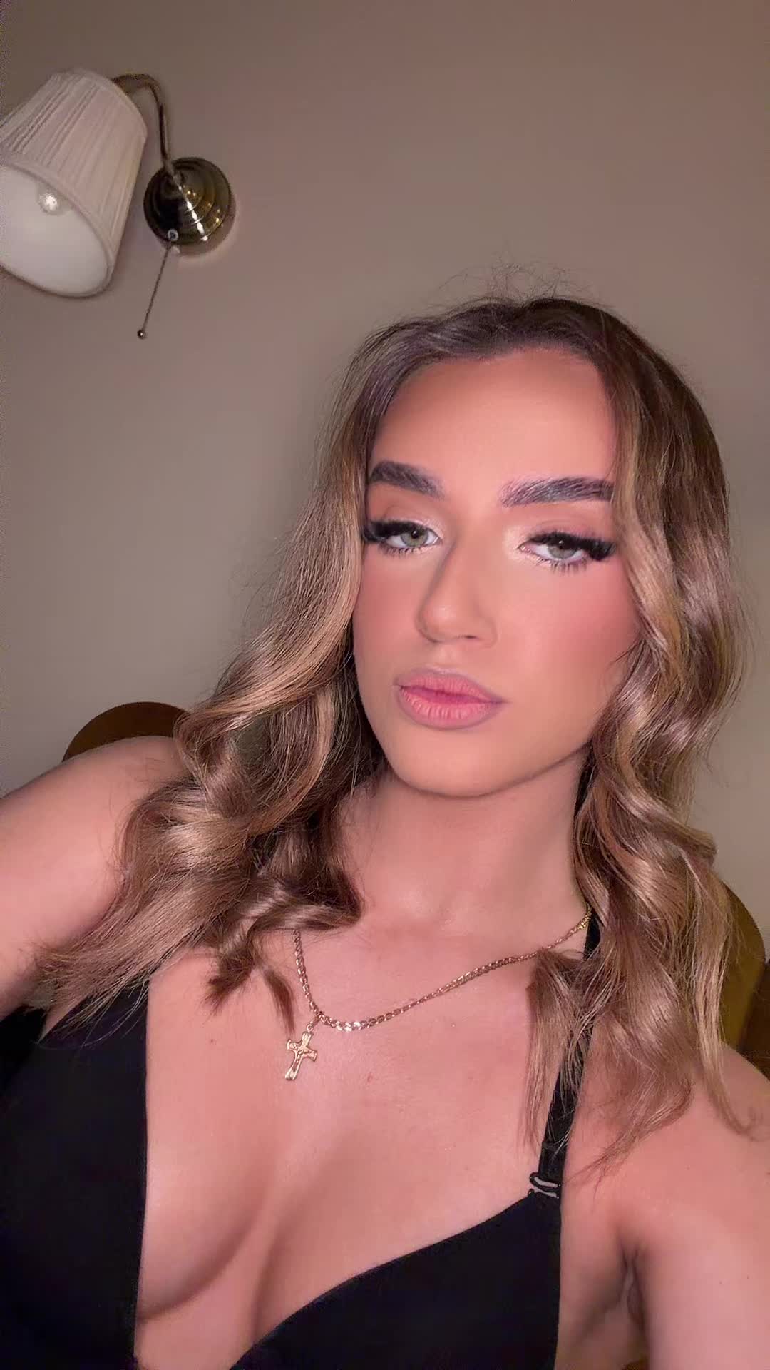 @𝒟𝚘𝓂𝒾𝓃𝒾𝓀𝒶🖤