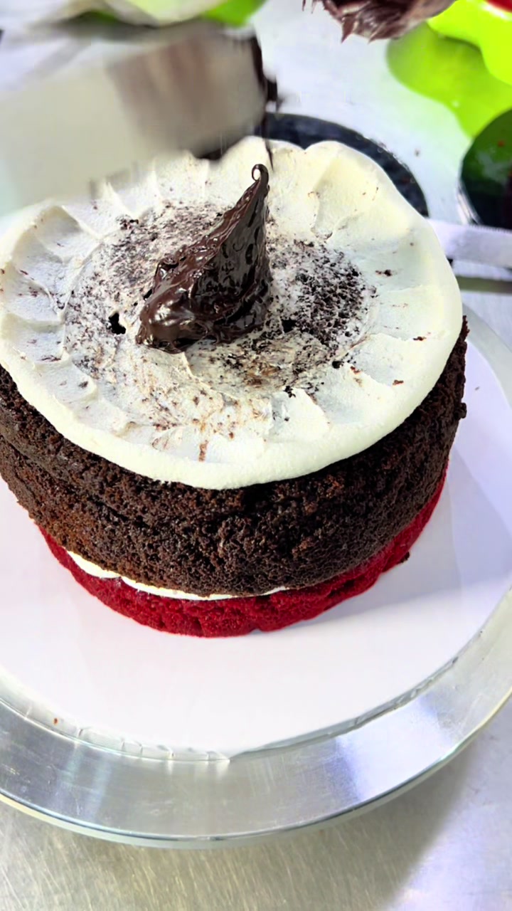 @mbs_cakes_pastries