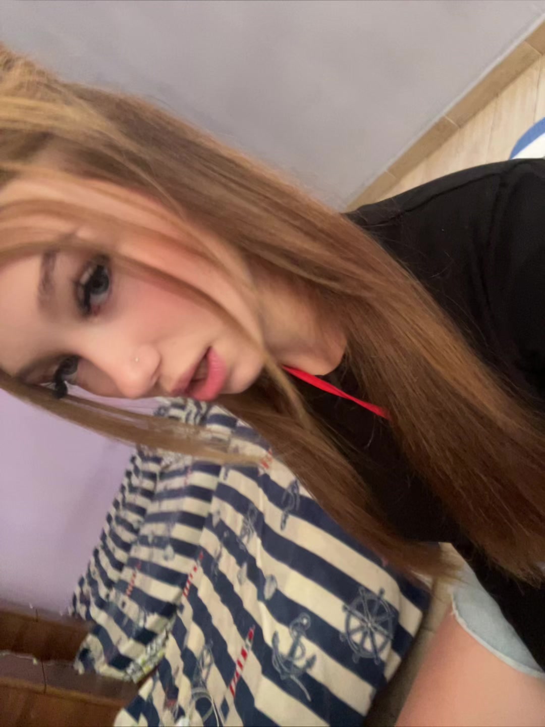 @Lika_2402