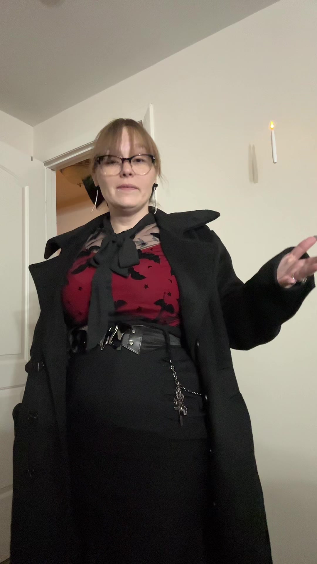 @GothWife_