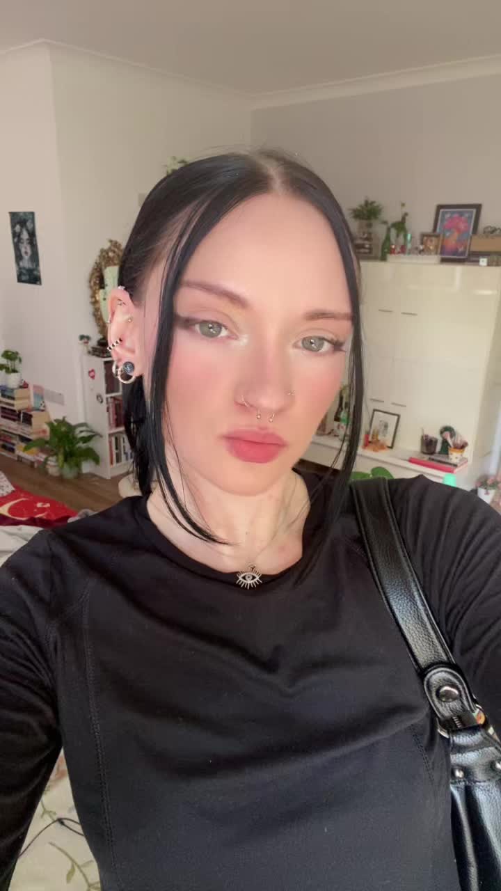 @Laurie 🧸