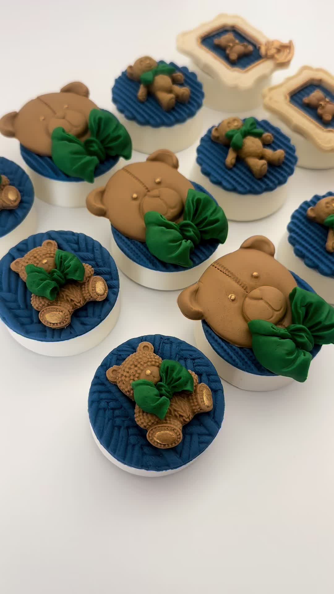 @Cakepoplady