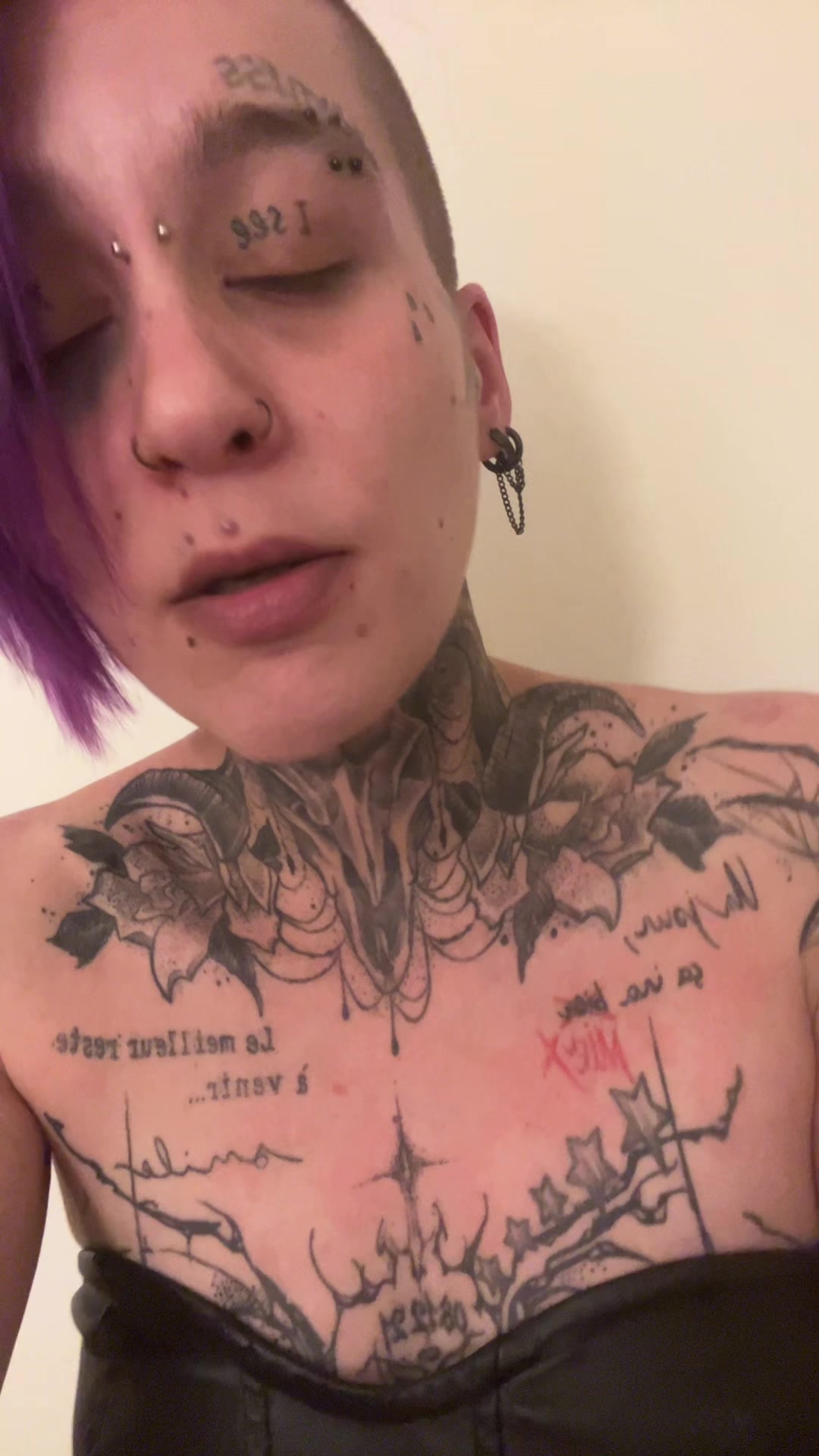 @𝓹𝓾𝓻𝓹𝓵𝓮 𝓮𝔂𝓮𝓼 💜👀