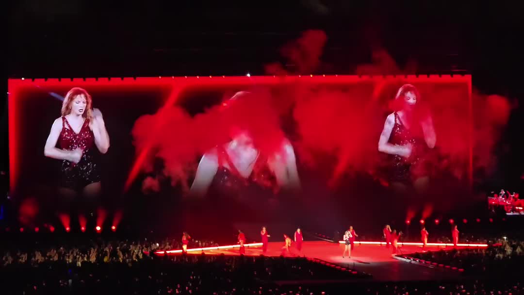 @𓂃꙳⋆videos from the eras tour