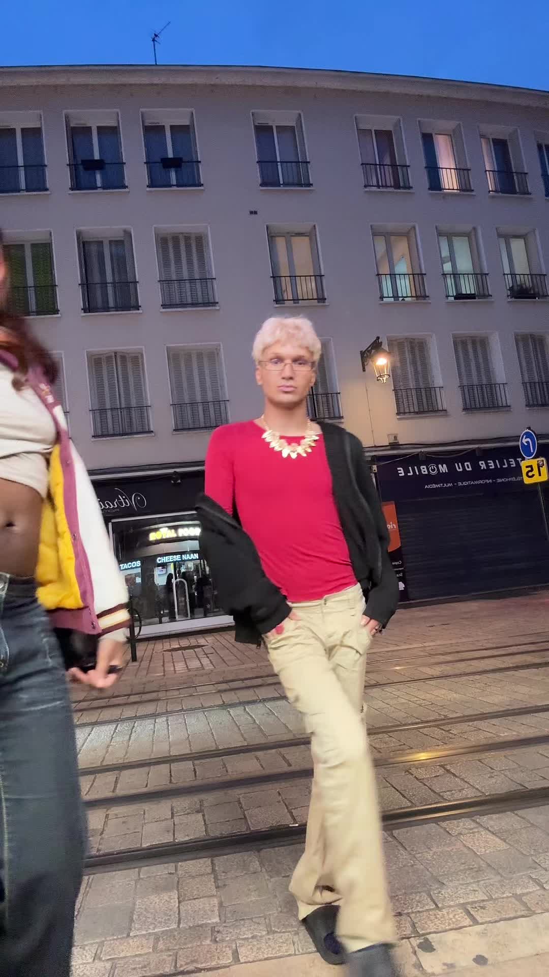 @<333