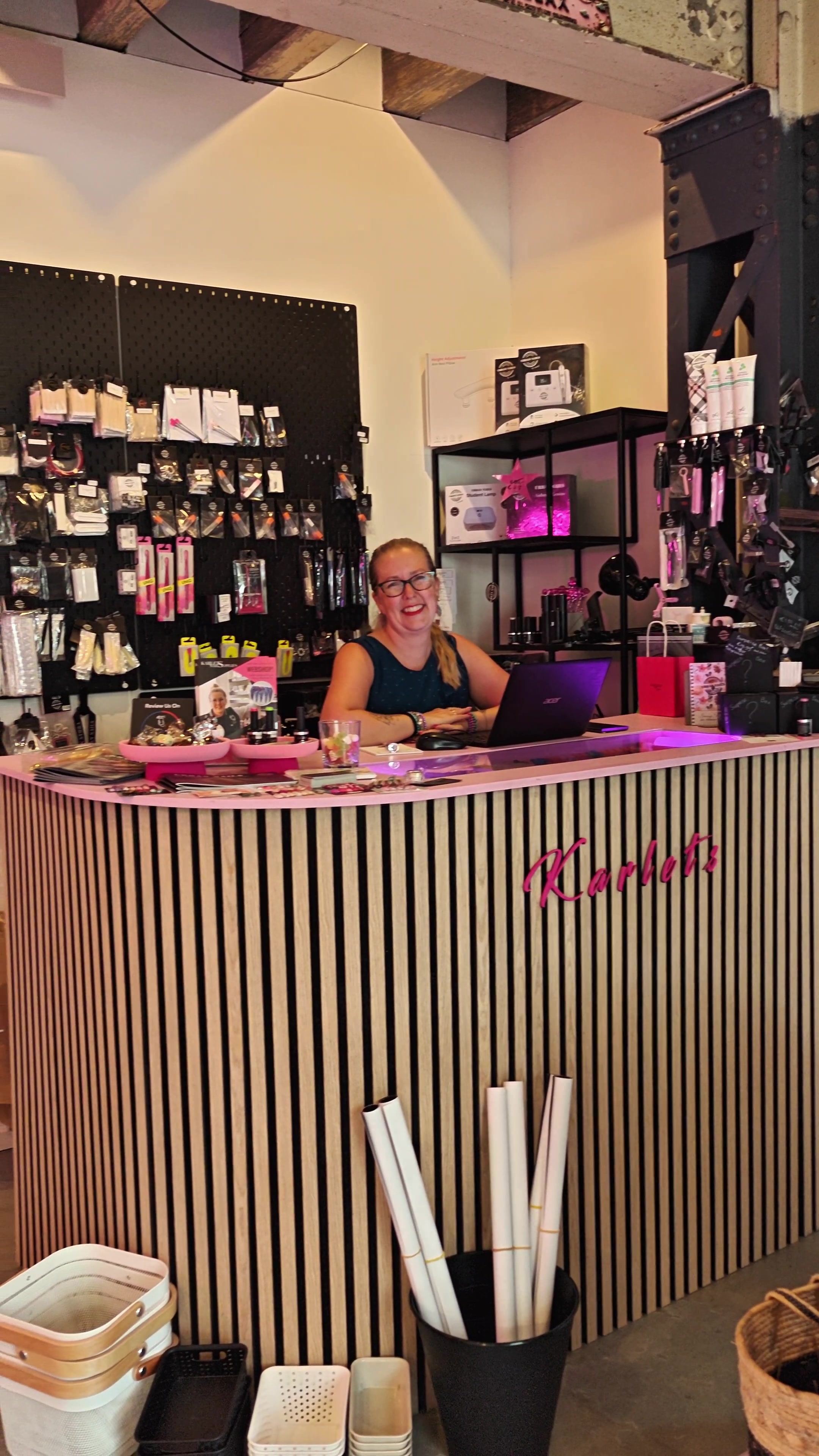 @Urban Nails BV