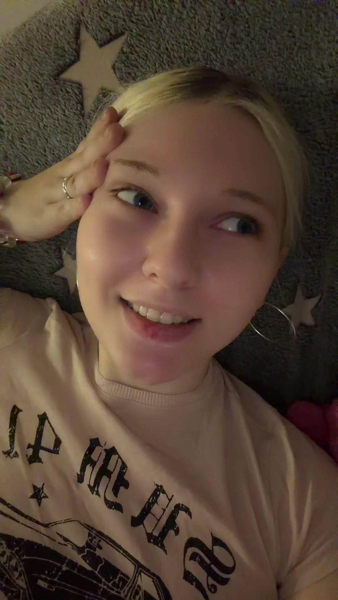 @janie_