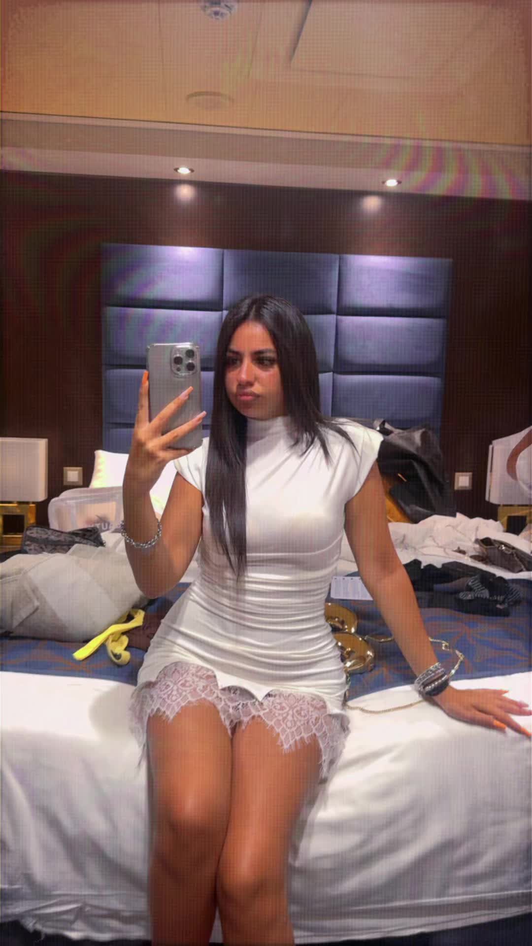 @G I U S Y