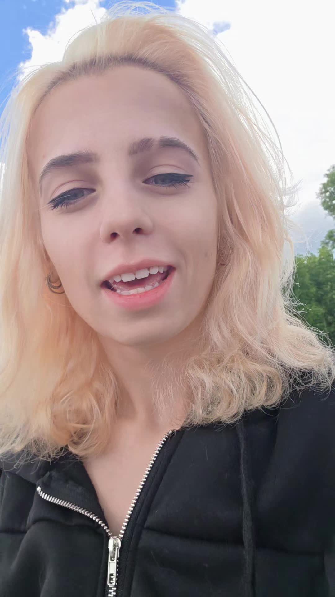 @Little_evil