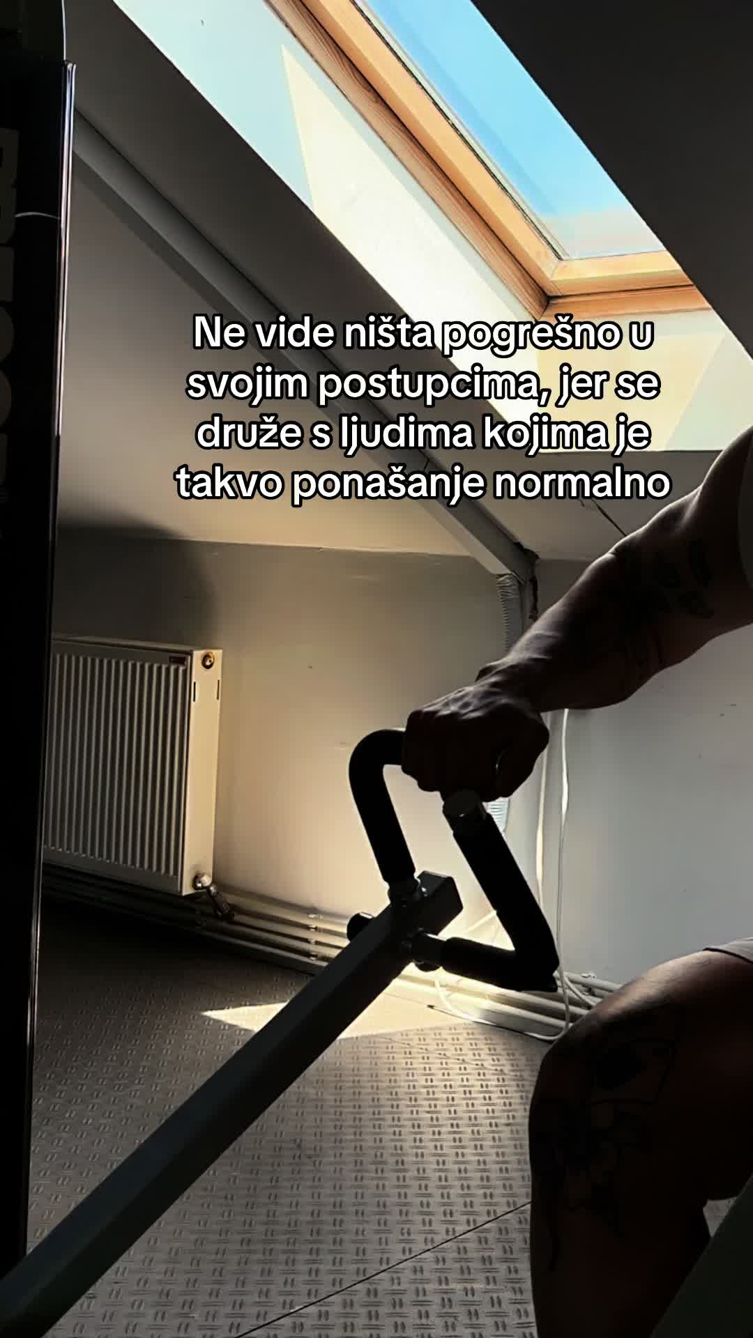 @V U K