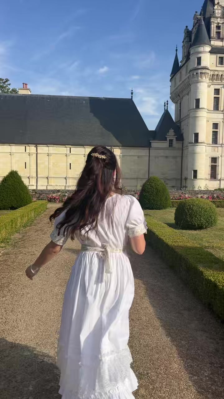 @𝑳𝒐𝒖𝒊𝒔𝒆