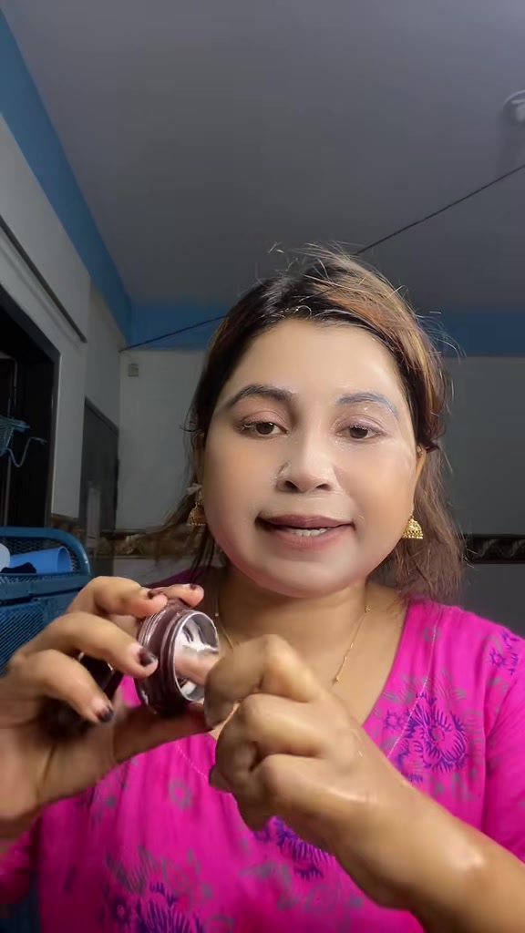 @Sharmin Shila cream apađ