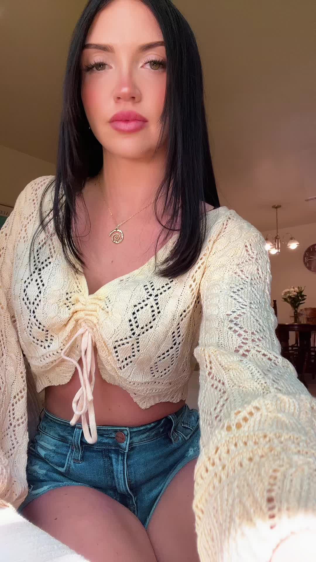 @😇