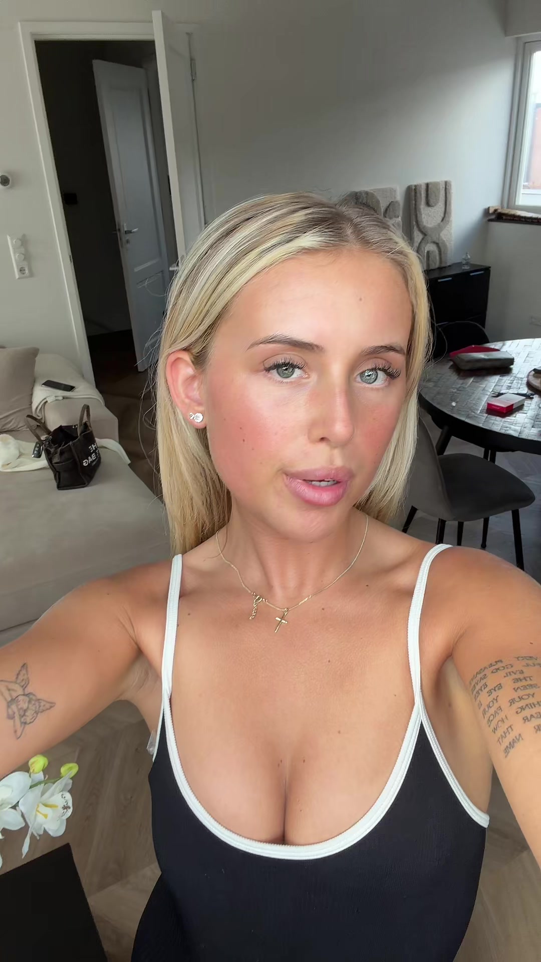 @sterrenovaaa