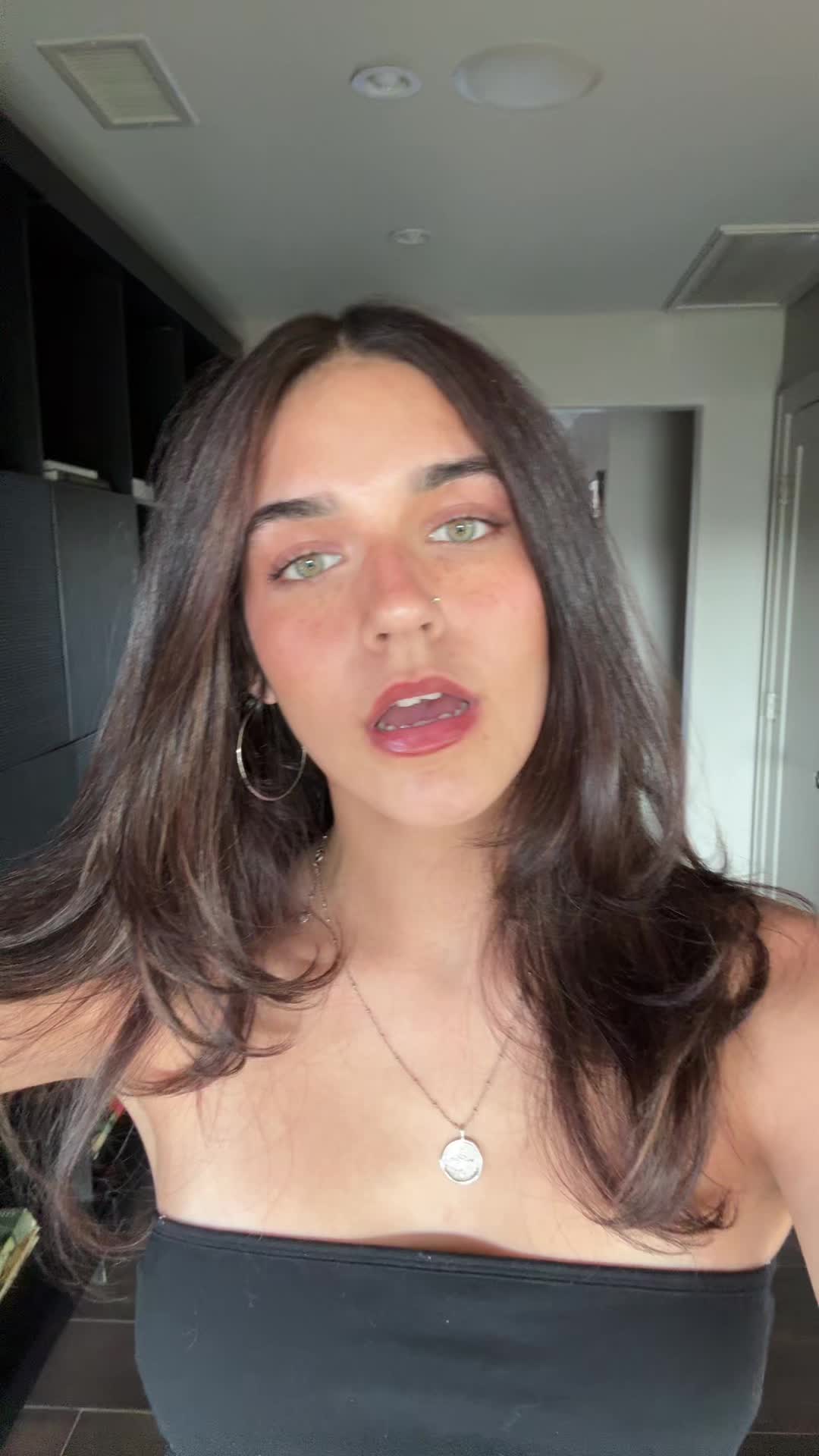 @Ana